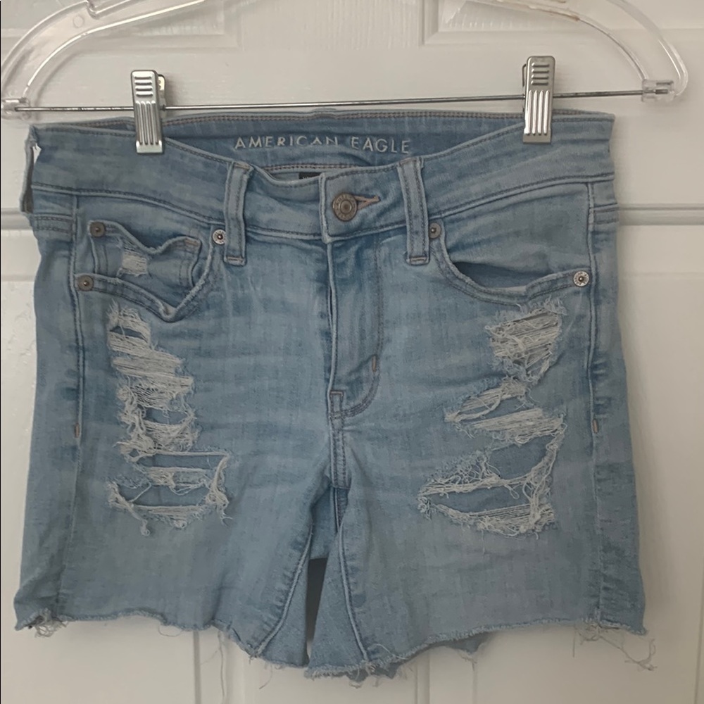 American Eagle Women's Light Blue Distressed Shorts Size 4
